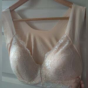 Lace Front Full Coverage Bralette In Cream